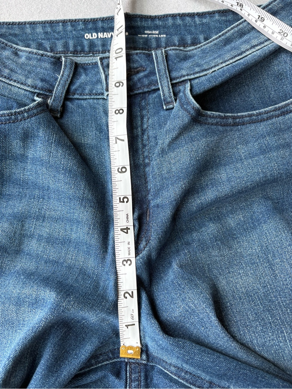 Old Navy High Rise Wow Wide-Leg New Moon Blue Medium Wash Jeans Sz 8 Comfy - Picture 6 of 8